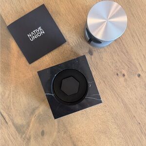 Native Union Black Marble Charging Dock